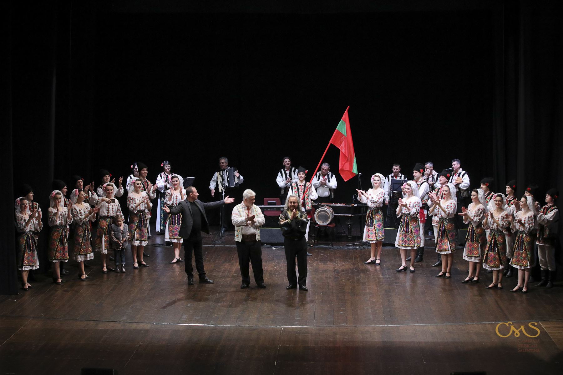Fotogallery: Moldoveneaska National Folk Ballet al Teatro Apollo